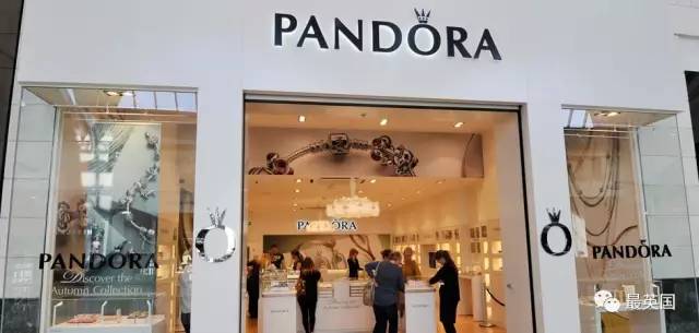 新婚夫妻花130美元买婚戒，却遭到Pandora店员无情嘲笑