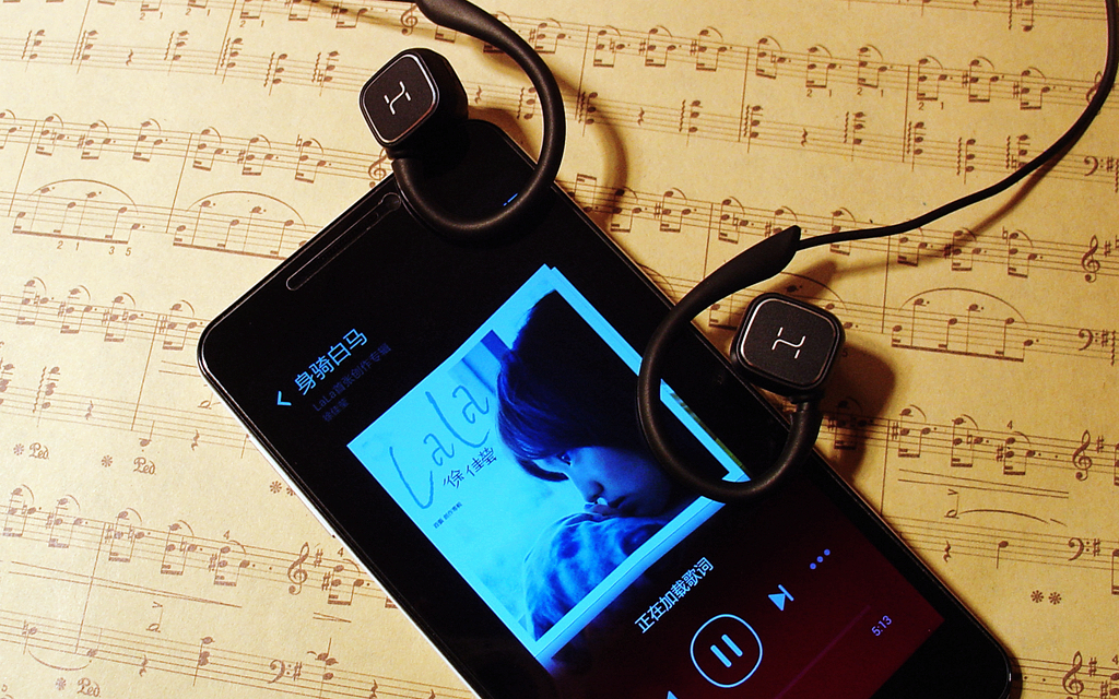 自由的沉浸在运动和音乐的世界里--运动音乐蓝牙耳机