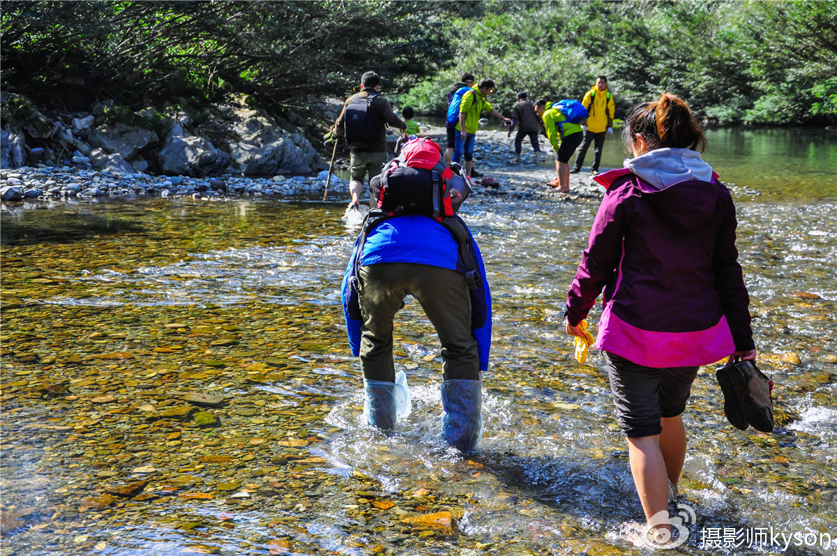 侠之梦受邀参与恩施坪坝营线路测试，冬季溯溪，冰冷刺骨，第一天