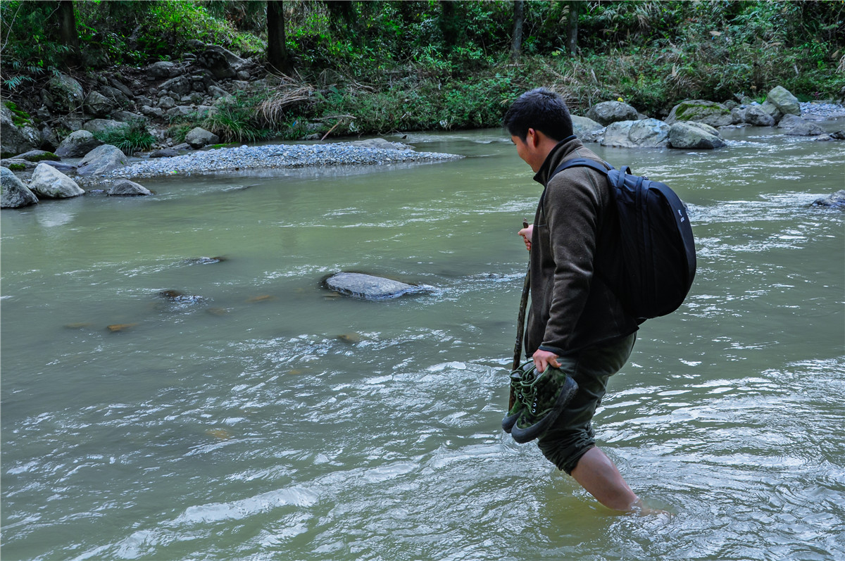侠之梦受邀参与恩施坪坝营线路测试，冬季溯溪，冰冷刺骨，第一天