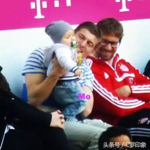 萌出一脸血的小孩,萌出一脸血萌娃