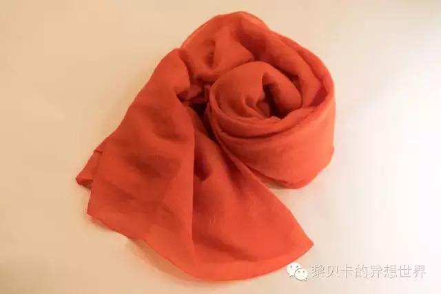 随随便便买一柜子围巾，不如花血本买这三条