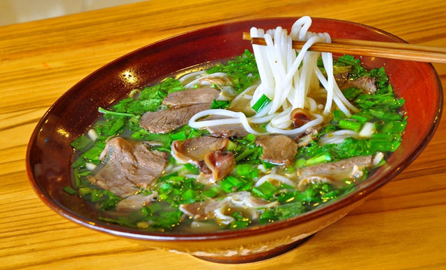 人文与食味并重畅游多彩贵州,多彩贵州之美食