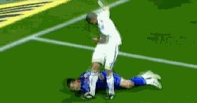 有胜利就有争斗，一起感受球场“火爆”瞬间！