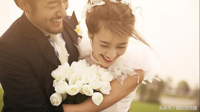 沙滩婚纱照姿势创意大全,男士婚纱照姿势和表情技巧