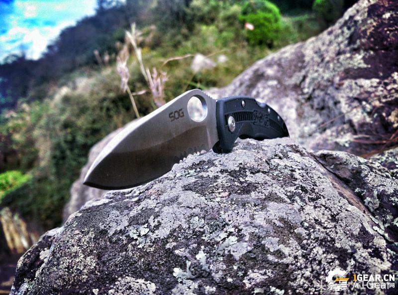 王麻子大马士革钢菜刀,王麻子菜刀好还是大马士革菜刀好