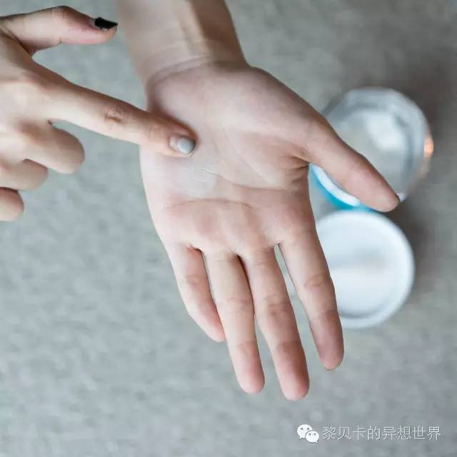 熬夜皮肤干燥缺水如何快速恢复,熬夜皮肤干燥起皮怎么办