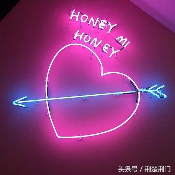 酒吧霓虹灯带效果,酒吧个性灯饰创意灯具