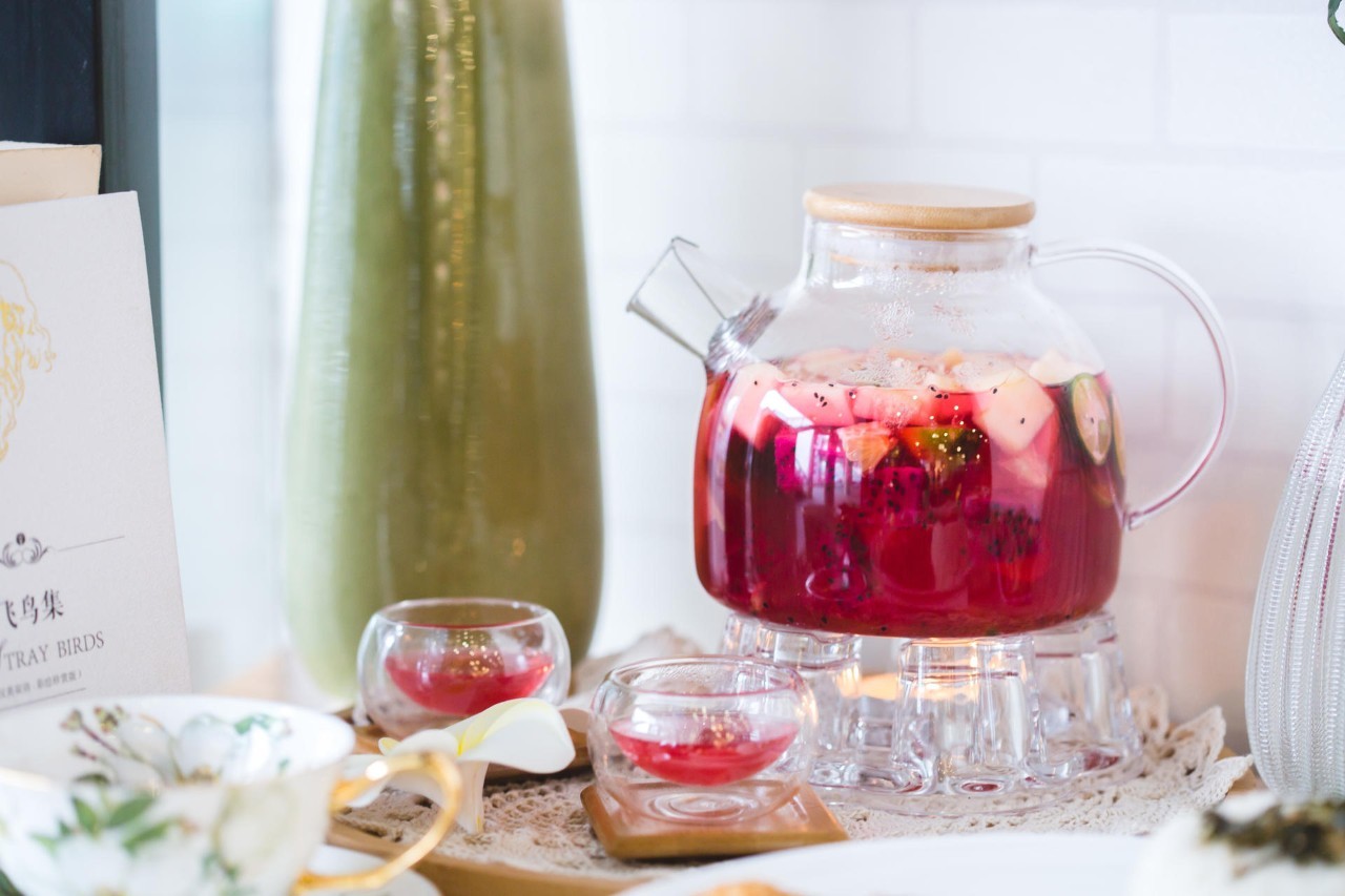 闺蜜聚会去哪好？来「GUMIHO」几个女孩把饰品店开在咖啡馆