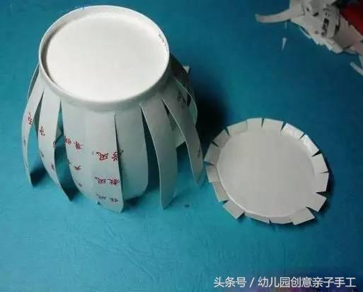 幼儿园元旦手工兔子灯笼制作,卡纸元旦灯笼手工制作幼儿园