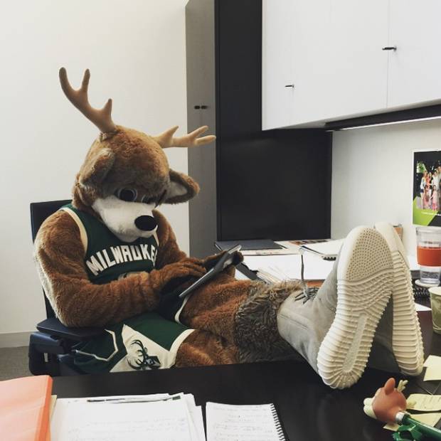 本周球星上脚球鞋,明星今天穿的鞋子