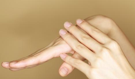 指甲健康的七种表现,指甲哪些变化需要警惕