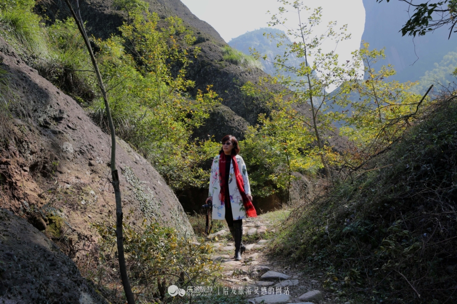 带上阳光开头结尾,阳光情人谷