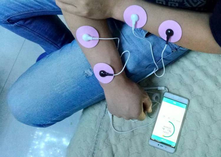 优摩师智能针灸按摩器测评：一个可以随身携带的按摩师