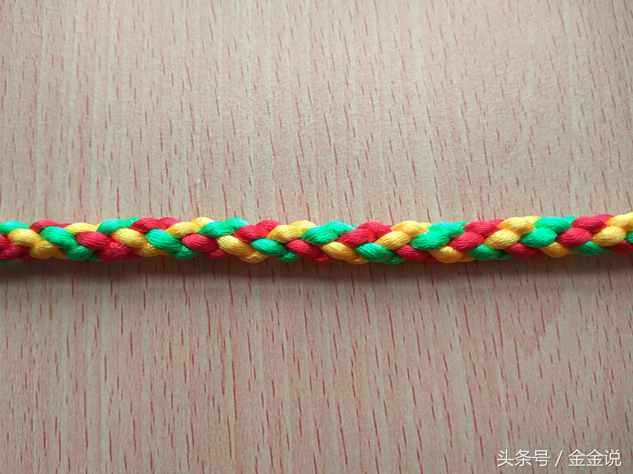 多股低辫子怎么扎简单好看,10至12岁霸气编辫子教程