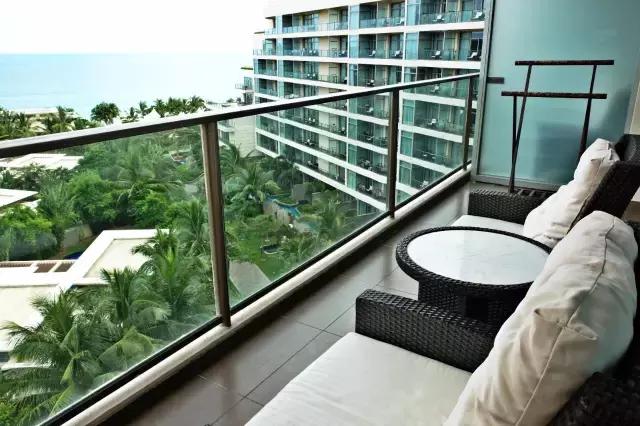 杨幂刘恺威最新一期从酒店出来,杨幂刘恺威法国巴黎定情之作