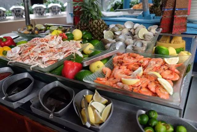 杨幂刘恺威最新一期从酒店出来,杨幂刘恺威法国巴黎定情之作