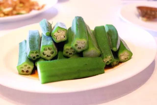 杨幂刘恺威最新一期从酒店出来,杨幂刘恺威法国巴黎定情之作