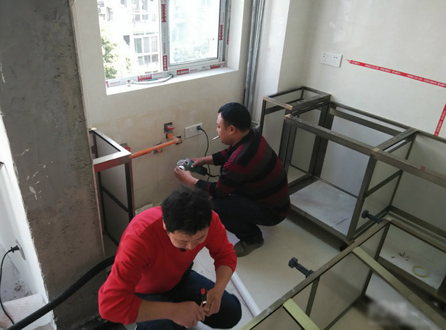 铝合金陶瓷橱柜安装过程,陶瓷铝合金橱柜安装方法
