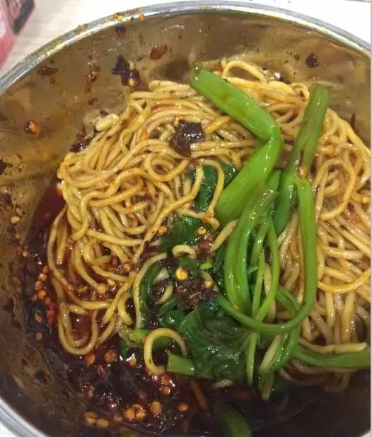 重庆小面哪一家最好吃,探店最正宗的重庆小面