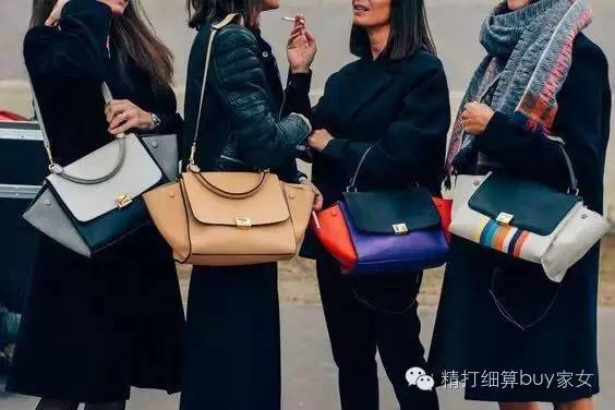 妹砸，冬天的大衣，你配对包了嘛？