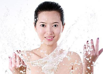 衣服起静电粘碎头发怎么办,头发衣服静电