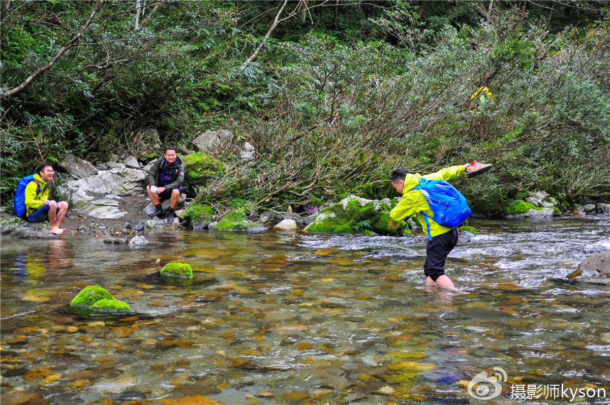 侠之梦受邀参与恩施坪坝营线路测试，冬季溯溪，冰冷刺骨，第一天