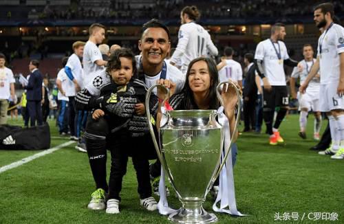 萌出一脸血的小孩,萌出一脸血萌娃