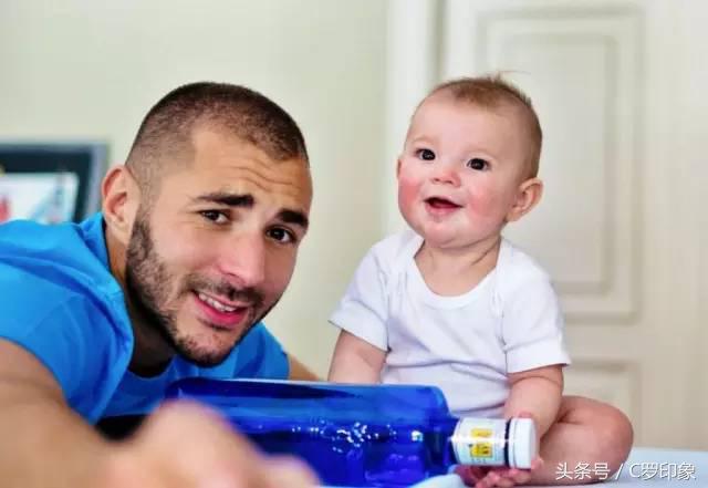 萌出一脸血的小孩,萌出一脸血萌娃