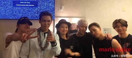 杜海涛跪拜韩国偶像权志龙的画面,baby和海涛看权志龙