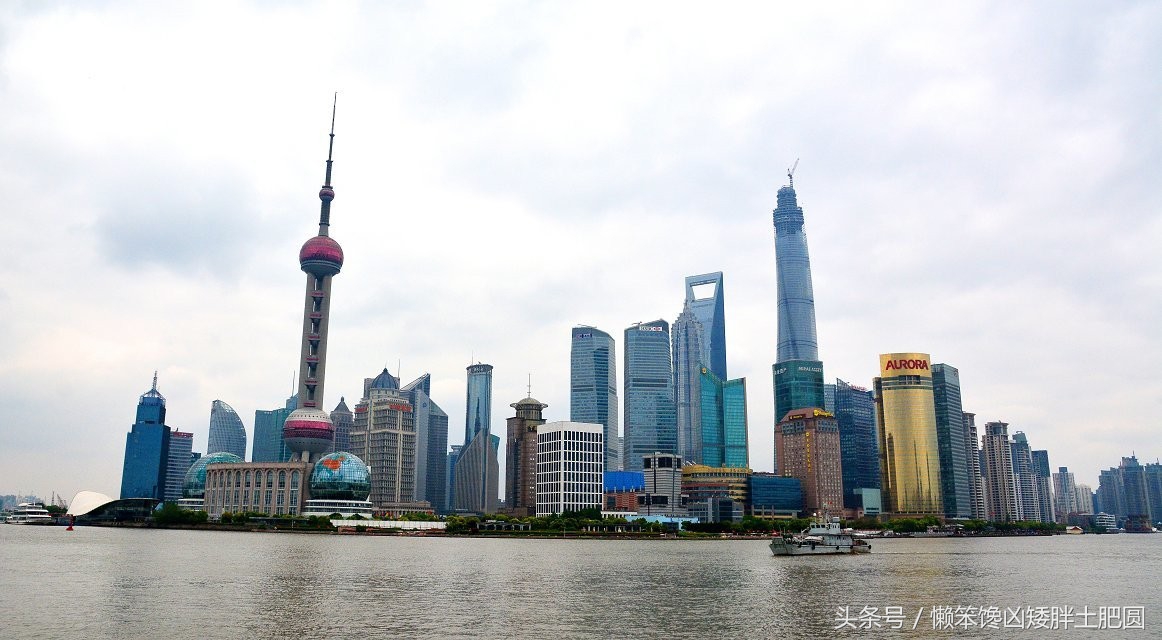 逛街看到跑车,逛街看到辆造型炫酷的车