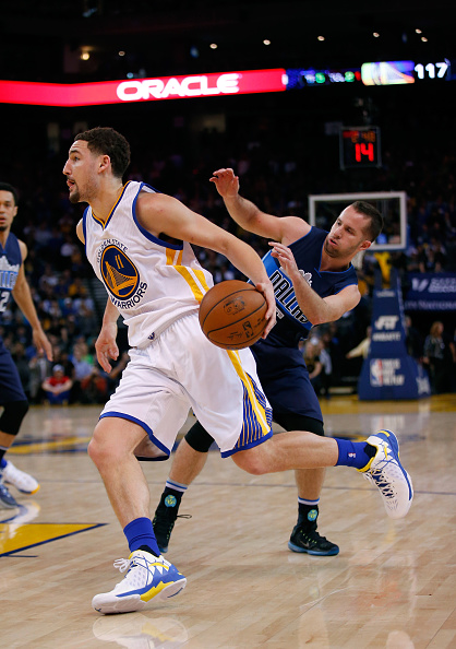 nba汤普森最高分,nba最近上脚的球鞋汤普森