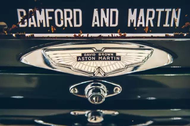 阿斯顿db11试驾,2022阿斯顿马丁db11敞篷版试驾