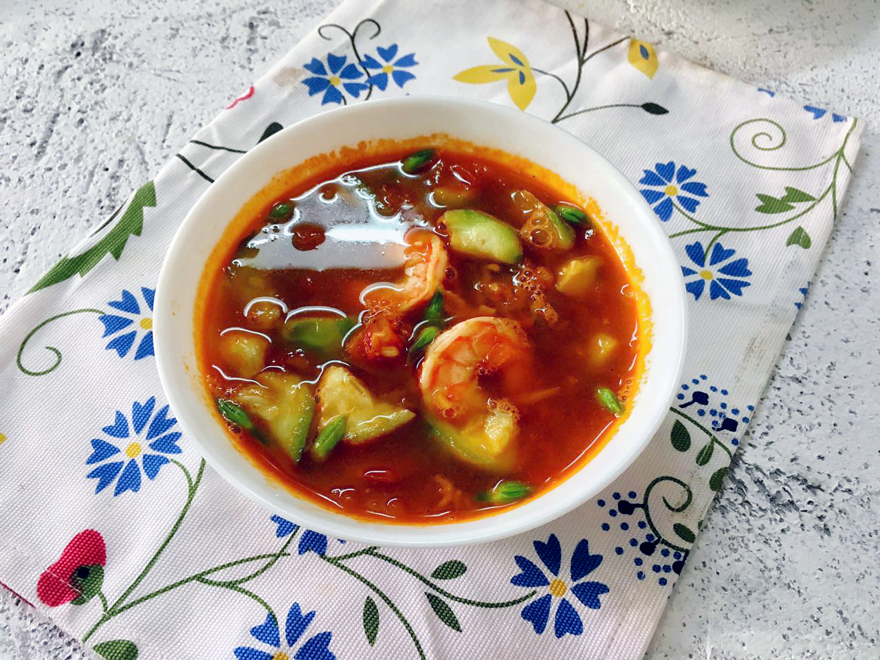 牛柳韭菜苔怎么做好吃,韭菜蒜薹菠菜和牛肉可以一起吃吗