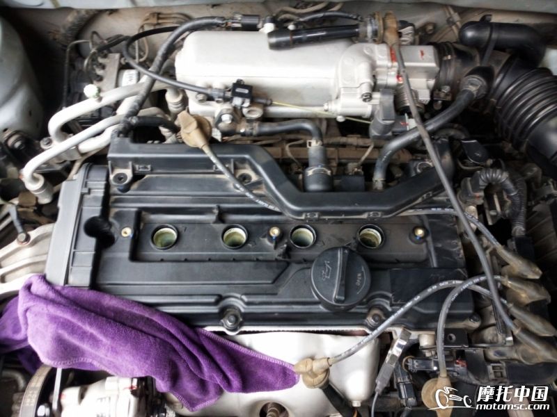 女司机开车起步不停熄火,女司机开车起步出错视频