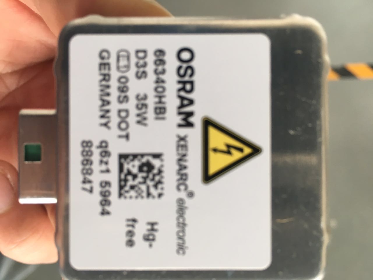 车灯都是爱车上必不可少的部件,汽车车灯多亮合理吗