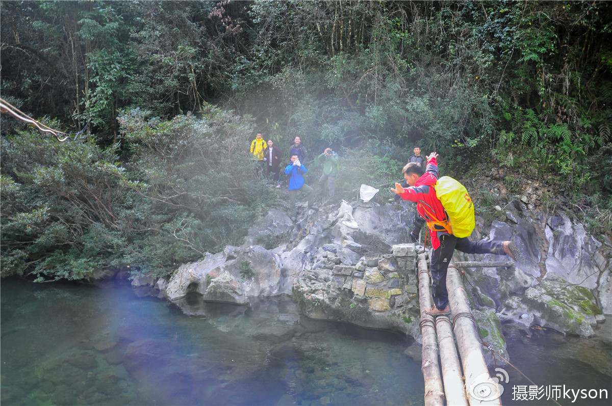 侠之梦受邀参与恩施坪坝营线路测试，冬季溯溪，冰冷刺骨，第一天