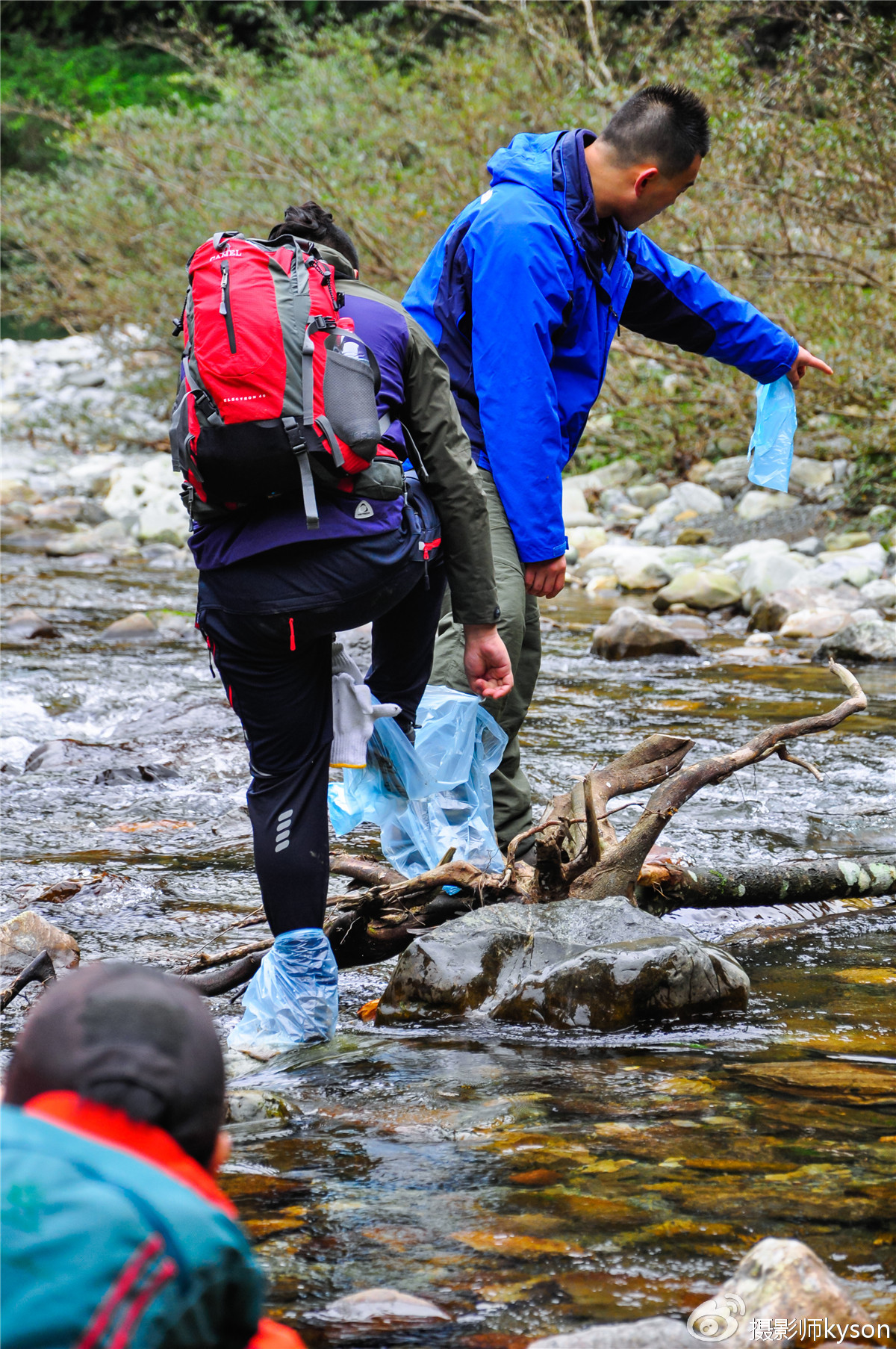 侠之梦受邀参与恩施坪坝营线路测试，冬季溯溪，冰冷刺骨，第一天
