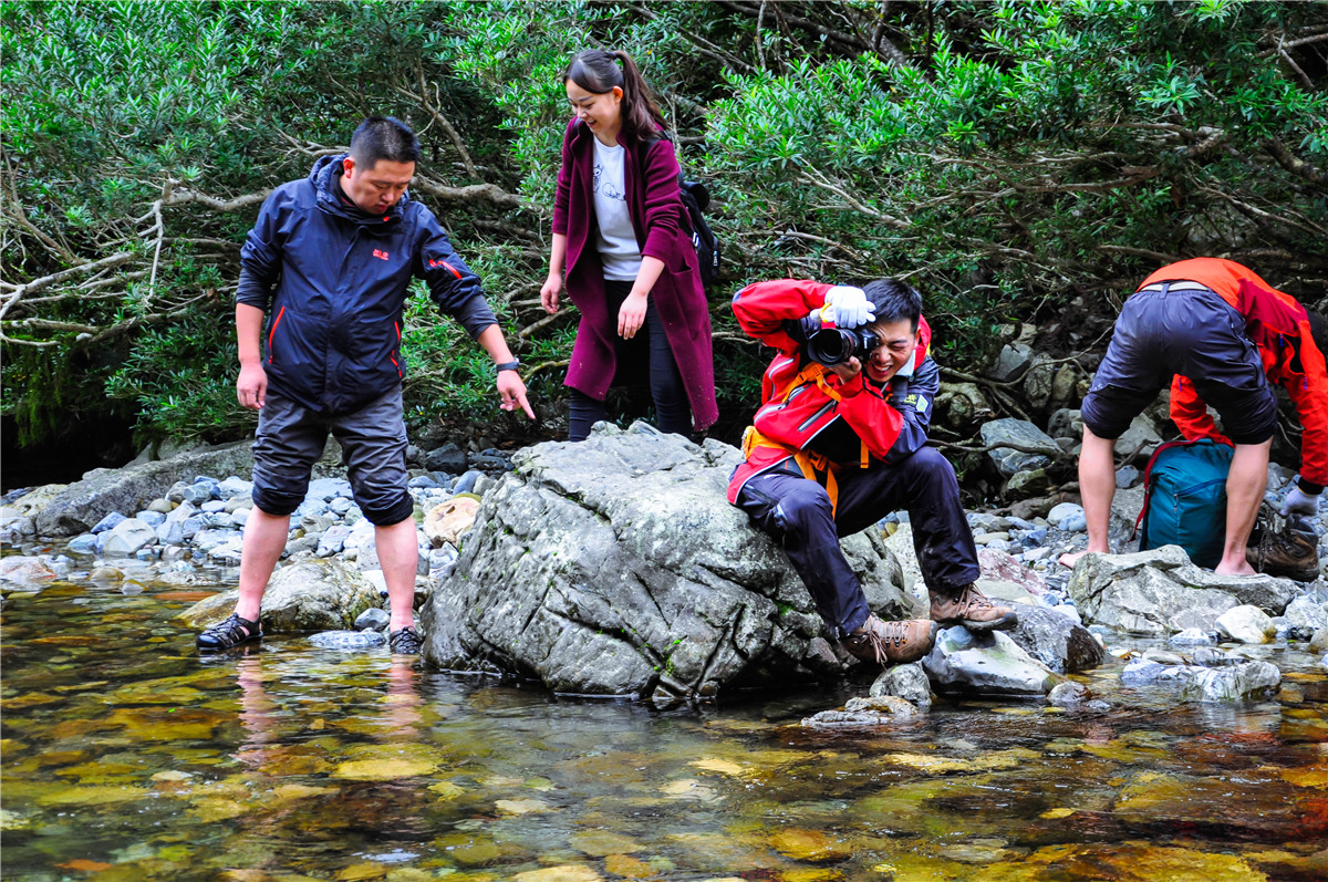 侠之梦受邀参与恩施坪坝营线路测试，冬季溯溪，冰冷刺骨，第一天
