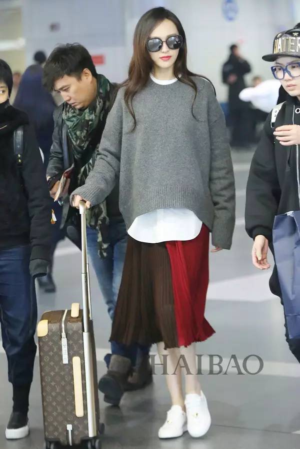 杨幂凌晨为baby送生日祝福,杨幂给唐嫣送祝福