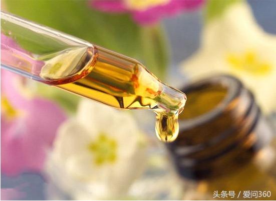 真正薰衣草精油的功效与用法,纯天然薰衣草精油的功效与用法