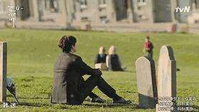 900岁鬼叔与人类少女、地狱使者互撩，绝逼年度最佳韩剧