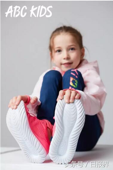 想弯就弯：ABCKIDSAi+超轻跑鞋，就是这么韧性！