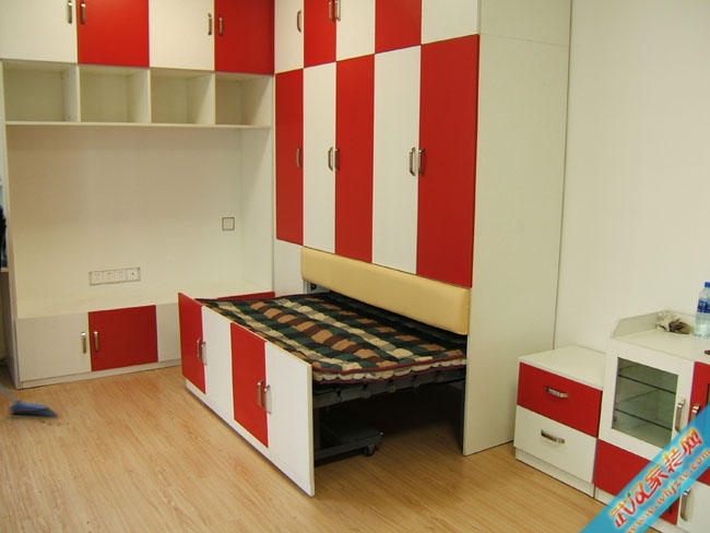 看看什么是隐形床，教你如何床咚！