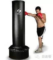 运动装备的中日英三语词汇：跑步机是ランニングマシン么？