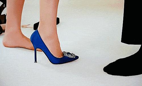 全智贤的鞋子怎么搭配图片,全智贤最新机场同款鞋