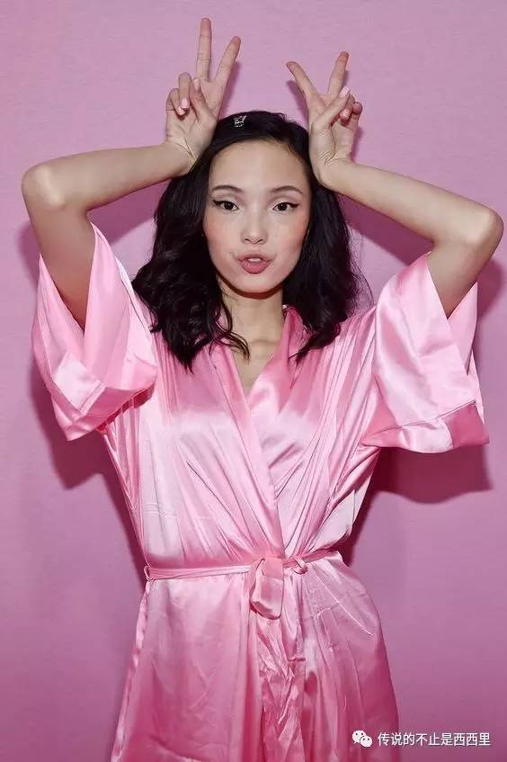 第三位登上维多利亚的秘密超模,2012年维多利亚的秘密超模