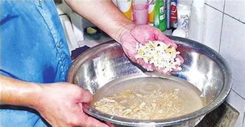 电热水器温度显示高为啥不出热水,水压不够电热水器不出热水怎么办