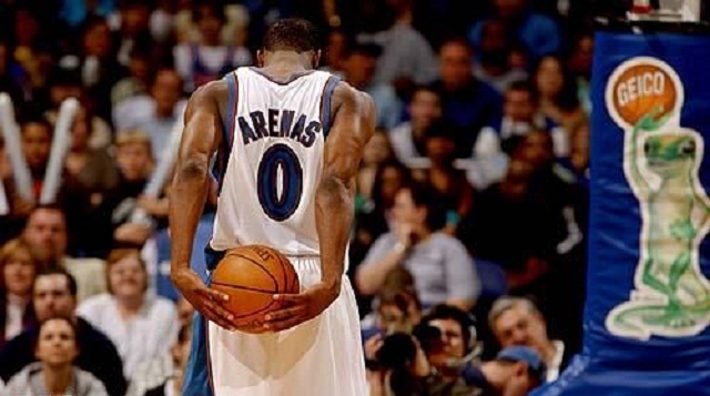 nba球员飞吻庆祝动作,nba奇葩投篮姿势2k