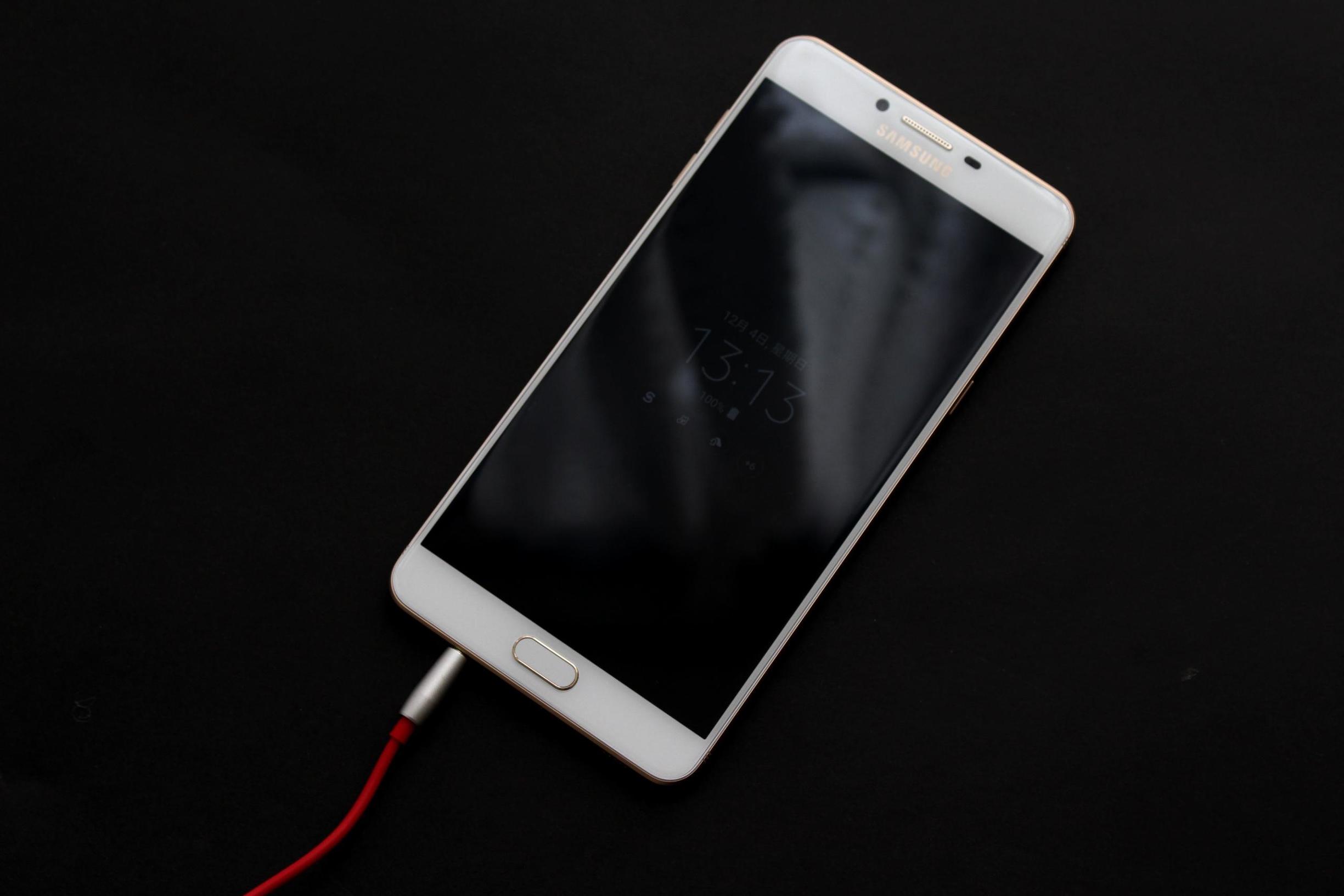 大屏续航高拍照好,三星galaxyc9pro现在还能用吗